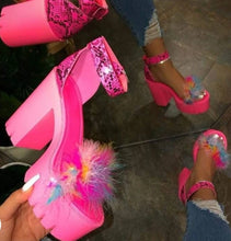 Load image into Gallery viewer, &quot;CLUELESS&quot; CHUNKY HEELS

