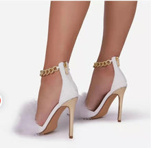 Load image into Gallery viewer, &quot;Peekaboo&quot; heels

