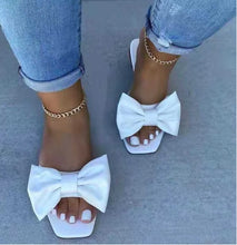 Load image into Gallery viewer, &quot;Bow Flats&quot;
