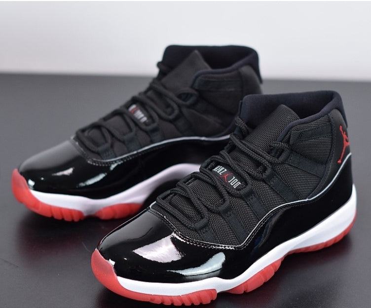 Jordan 11 Retro Playoffs Bred (2019)